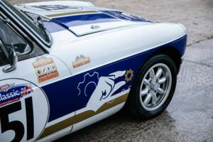 Image 39/42 of MG MGB GT (1972)