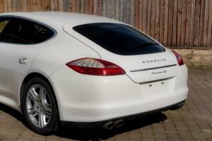 Bild 34/50 von Porsche Panamera 4S (2010)
