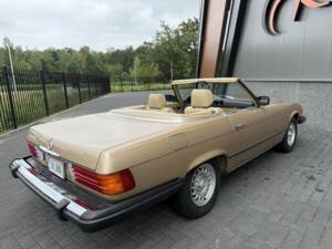 Obraz 9/50 pojazdu Mercedes-Benz 380 SL (1983)