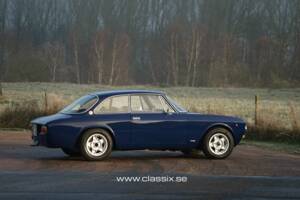 Bild 9/21 von Alfa Romeo 1750 GT Veloce (1972)