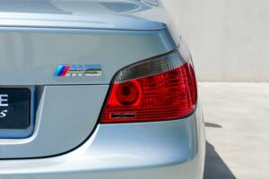 Bild 42/46 von BMW M5 (2005)