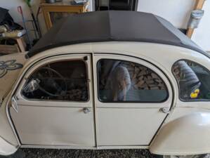 Image 11/28 de Citroën 2 CV 6 Club (1986)