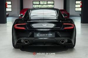 Imagen 8/22 de Aston Martin Vanquish (2017)