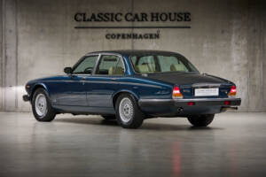 Imagen 8/99 de Daimler Double Six (1993)
