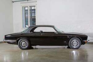Image 5/31 of Jaguar XJ 5.3 C (1978)