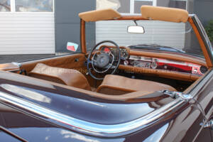 Image 32/33 de Mercedes-Benz 280 SL (1969)