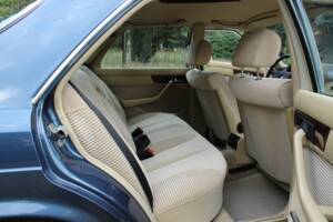 Image 23/51 de Mercedes-Benz 500 SE (1984)