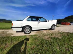 Bild 5/9 von BMW 325ix (1988)