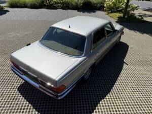 Imagen 9/42 de Mercedes-Benz 450 SEL 6,9 (1975)