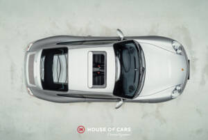 Image 6/24 of Porsche 911 Carrera (2004)