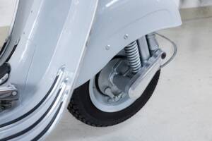 Image 18/21 of Piaggio Vespa 125 (1964)