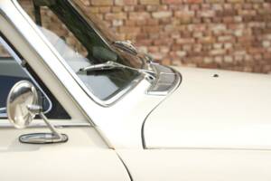 Image 27/50 of Volvo P 123 GT (1969)