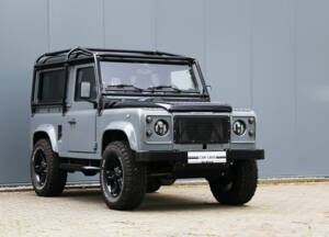 Image 18/56 of Land Rover 90 (1990)