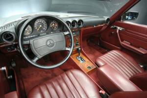 Immagine 13/30 di Mercedes-Benz 300 SL (1988)