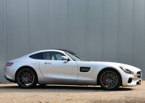 Image 15/56 of Mercedes-AMG GT-S (2017)