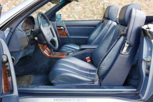 Image 26/50 de Mercedes-Benz 300 SL (1991)
