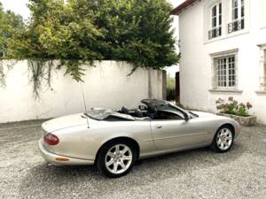 Image 1/8 of Jaguar XK8 4.0 (1998)
