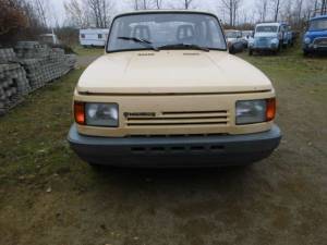 Image 2/48 de Wartburg 1.3 (1990)