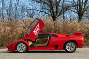 Image 6/50 of Lamborghini Diablo VT (1993)