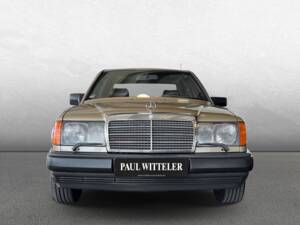 Bild 2/22 von Mercedes-Benz 300 E 4-Matic (1988)