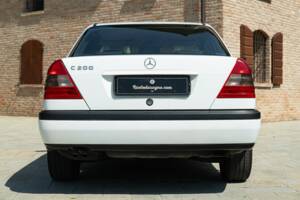 Immagine 8/50 di Mercedes-Benz C 200 Kompressor (1996)
