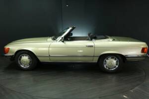 Imagen 3/50 de Mercedes-Benz 380 SL (1984)