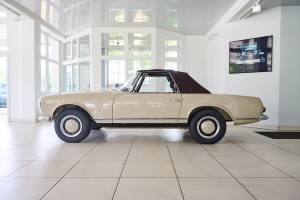 Image 4/25 of Mercedes-Benz 230 SL (1966)