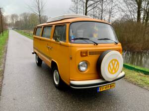 Imagen 9/19 de Volkswagen T2b Westfalia (1979)
