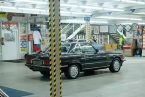 Image 13/50 de Mercedes-Benz 560 SL (1988)