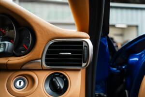 Bild 32/51 von Porsche 911 Carrera 4 GTS (2011)