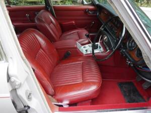 Imagen 9/20 de Jaguar XJ 6 4.2 (1972)