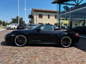 Bild 3/27 von Porsche 911 Carrera 4 GTS (2011)