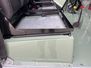Bild 30/39 von Land Rover 88 (1984)
