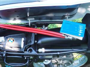Image 30/87 of BMW R 100 RS (1977)