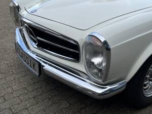 Image 77/100 of Mercedes-Benz 280 SL (1970)