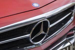Image 14/18 of Mercedes-Benz 280 SL (1970)