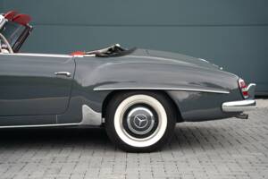 Image 10/50 de Mercedes-Benz 190 SL (1961)