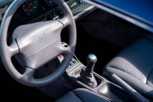 Image 2/35 de Porsche 911 Carrera (1995)