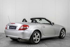 Bild 2/50 von Mercedes-Benz SLK 200 Kompressor (2005)