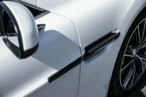 Image 31/50 of Aston Martin Vanquish Volante (2014)