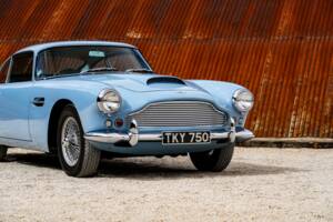 Image 36/56 of Aston Martin DB 4 (1960)