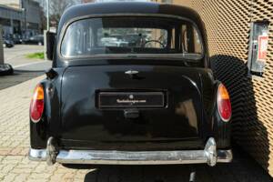 Image 6/34 of Austin FX 4 D London Taxi (1961)