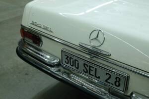 Afbeelding 58/70 van Mercedes-Benz 300 SEL (1968)
