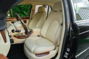 Immagine 22/50 di Bentley Arnage Red Label (1999)