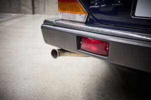 Image 42/97 of Daimler Double Six (1994)