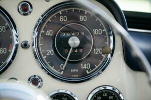 Imagen 11/38 de Mercedes-Benz 190 SL (1900)