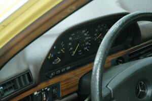 Bild 44/50 von Mercedes-Benz 380 SE (1983)