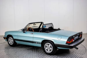 Bild 17/48 von Alfa Romeo 2.0 Spider (1983)