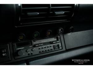 Image 34/42 of Porsche 911 Carrera 4 (1990)