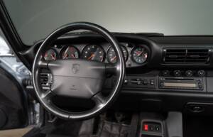 Image 23/32 de Porsche 911 Carrera 4S (1998)